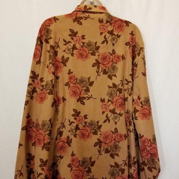 Shirt - Picture 3 of 4